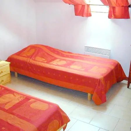 Chalet Pittoresque A Avec Jardin Cloture בקתה *